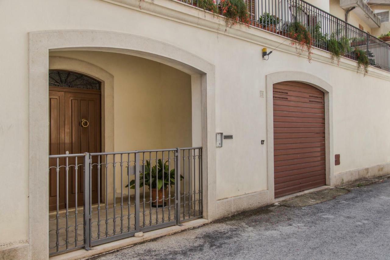 Villa Vivi La Contea Módica Exterior foto